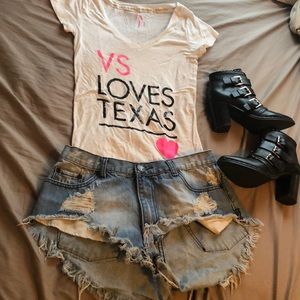 VS Loves Texas Shirt